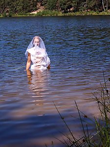 Hot women want to seduce men.