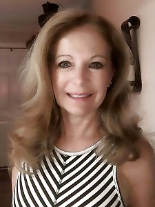 Experienced bitch enjoying sex