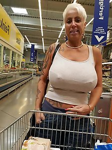 Nasty aged mamas posing fully naked