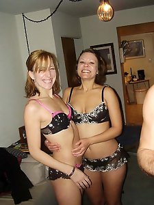 Aged sluts posing totally undressed on pics