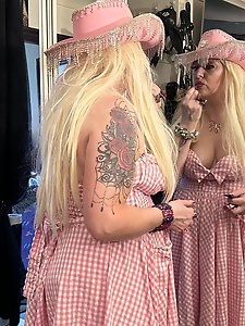 I ve been a bad cowgirl and here s the proof in this hot vid