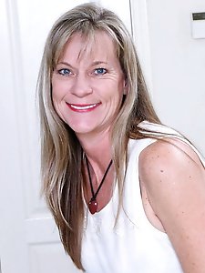 Real older hellcat shows her tricks