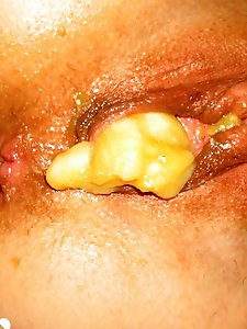 Dipping my cock into her banana vagina