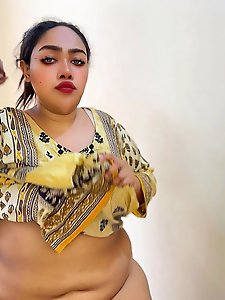 Desi Muslim Big Ass andamp; Big Boobs Beautyful Aunty fuck tailor