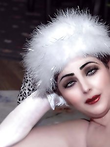 Hottest mature chicks are getting undressed
