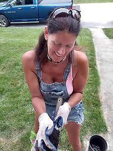 Dissolute aged hellcats enjoy blowjob