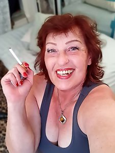 Dirty older women have their vagina penetrated